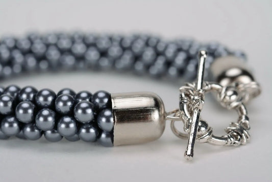 Bracelet made of ceramic pearls