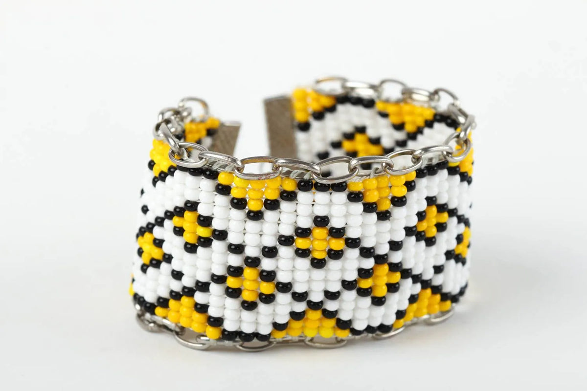 Chain ethnic handmade white, yellow and black beads bracelet for women