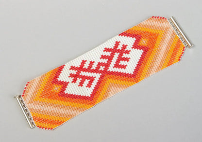 Beaded bracelet "Women who give birth"