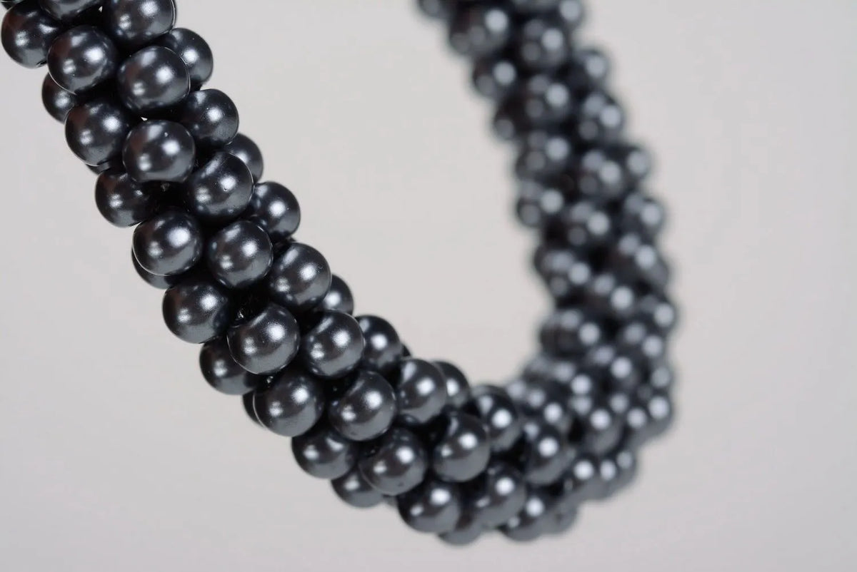 Bracelet made of ceramic pearls