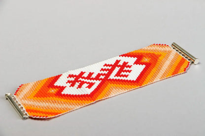 Beaded bracelet "Women who give birth"
