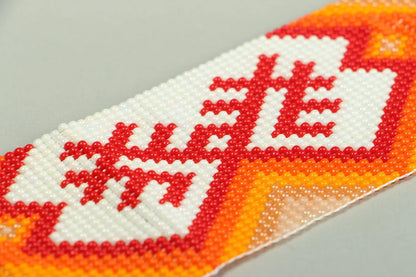 Beaded bracelet "Women who give birth"