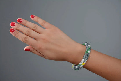 Handmade braided bracelet "Chamomile"