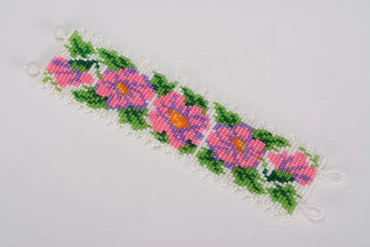 Handmade bracelet made of beads